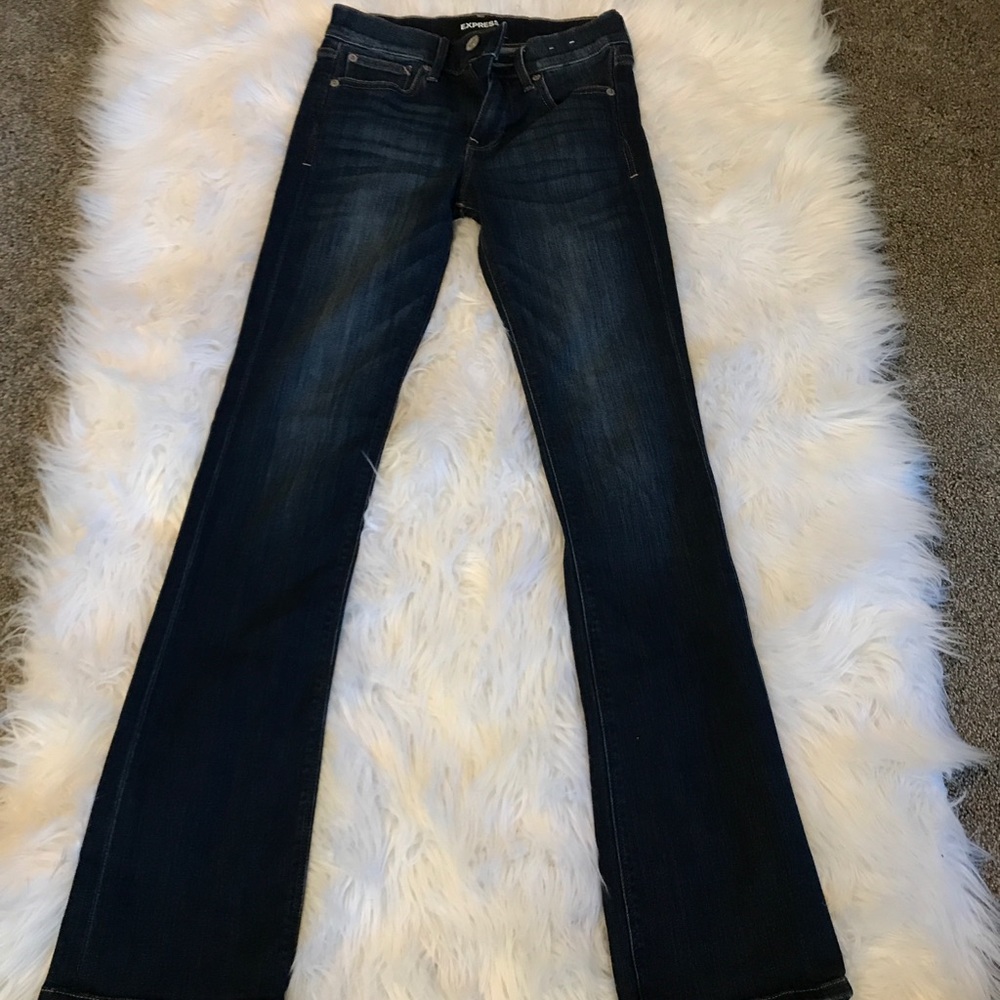 Express barely boot stretch. 00R